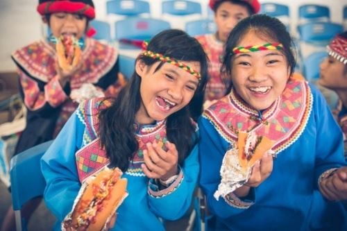 「國小二年級的小祖(化名)和哥哥、外婆住在屏東原鄉部